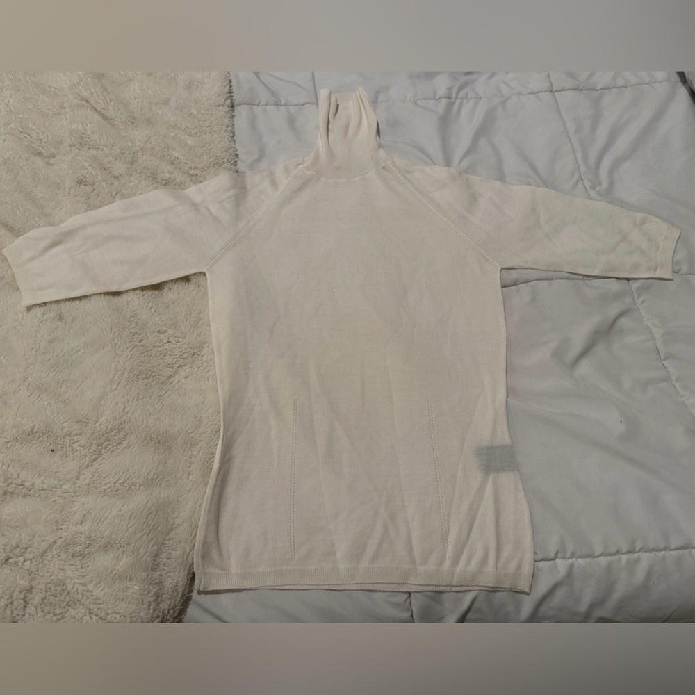 Women's Cream turtle neck